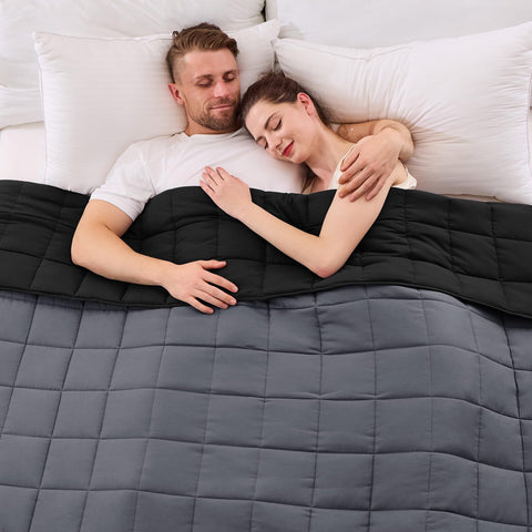 Yescool king size weighted blanket on bed with even weight distribution for couples.