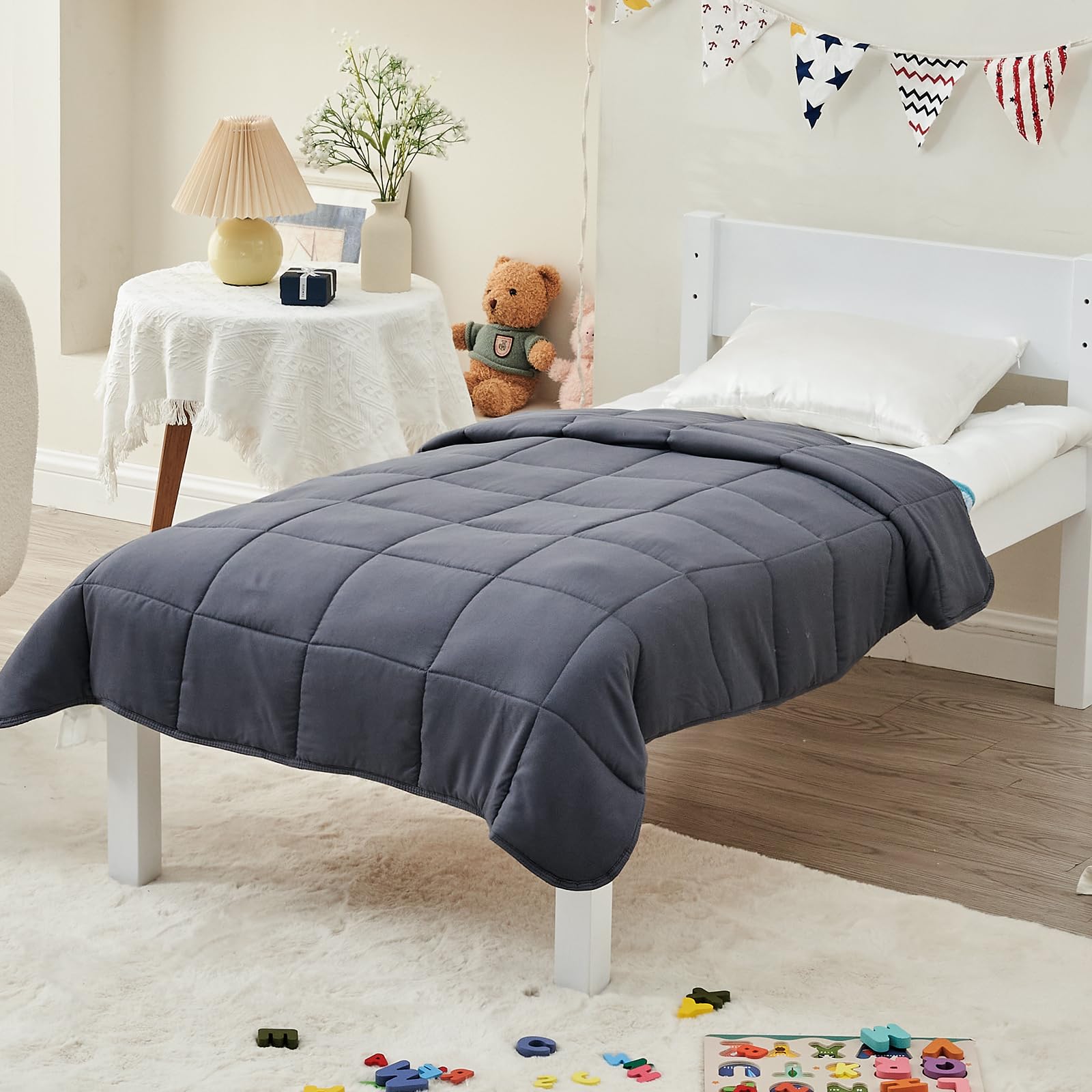 Yescool weighted blanket ready for a cozy night use and relaxation