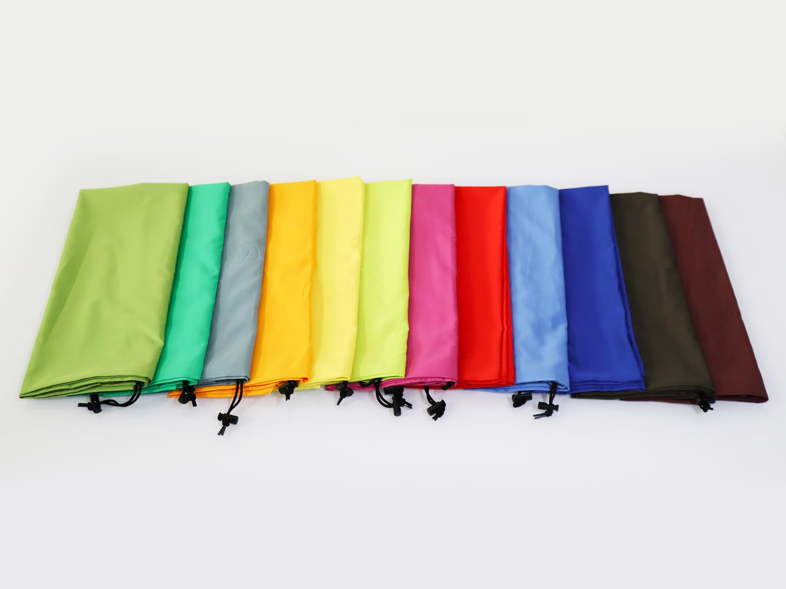 YETHAN bedding and towels storage bag keeps linens organized at home