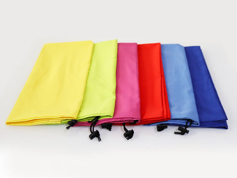 Close-up of YETHAN drawstring closure for tight seal.