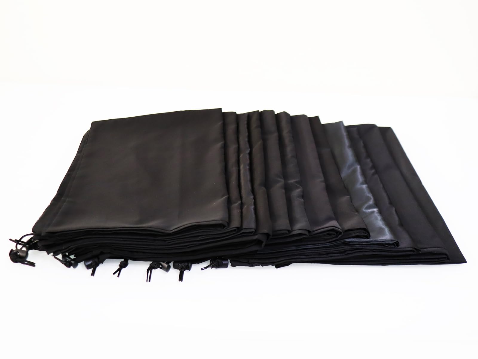 YETHAN drawstring bag keeps items secure during transport and travel.