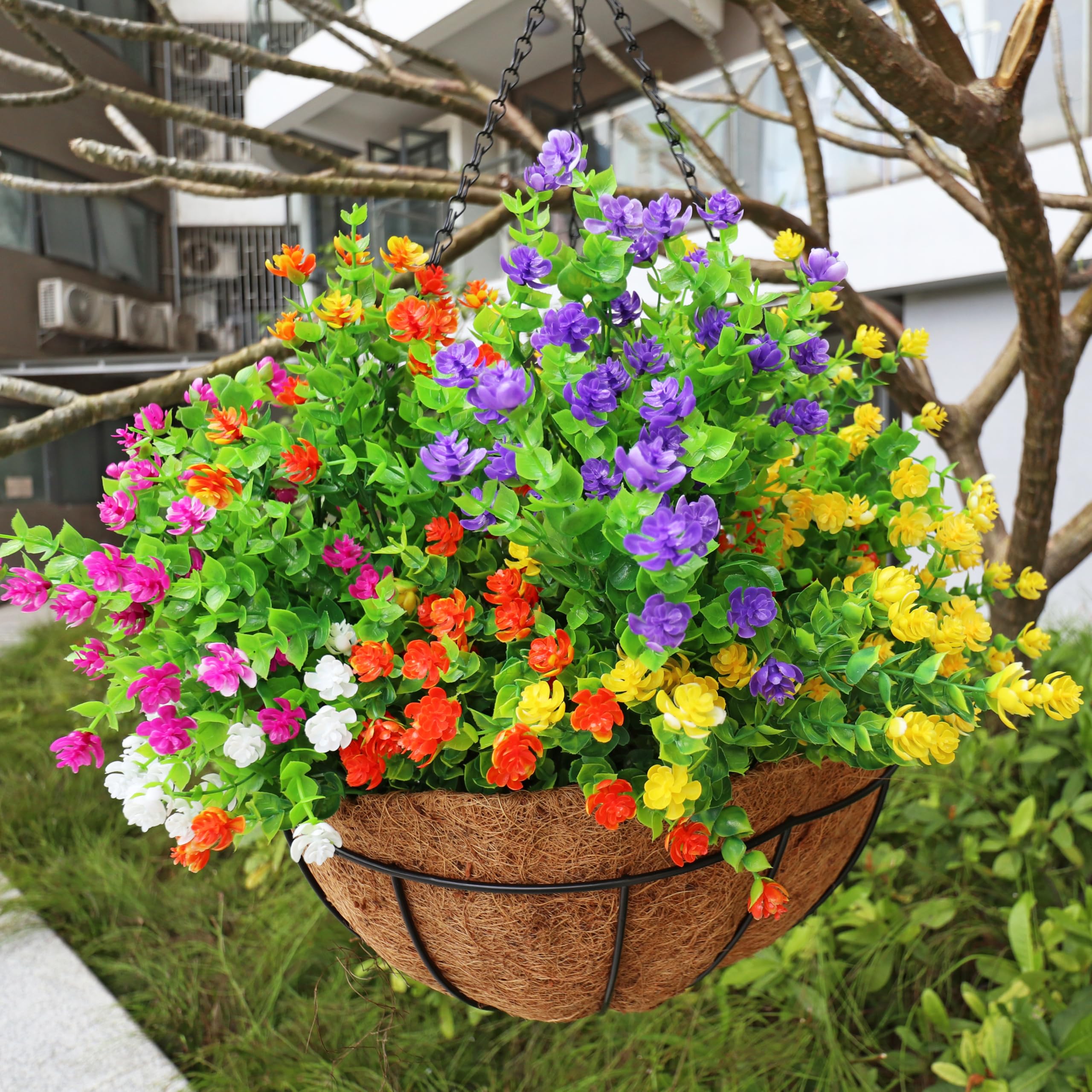 YIBUKIY 14-inch stems simplify easy DIY arrangements.