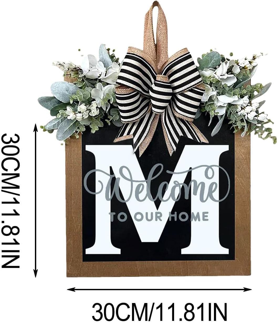 YICORIP weather-resistant front-door wreath withstands sun and rain.