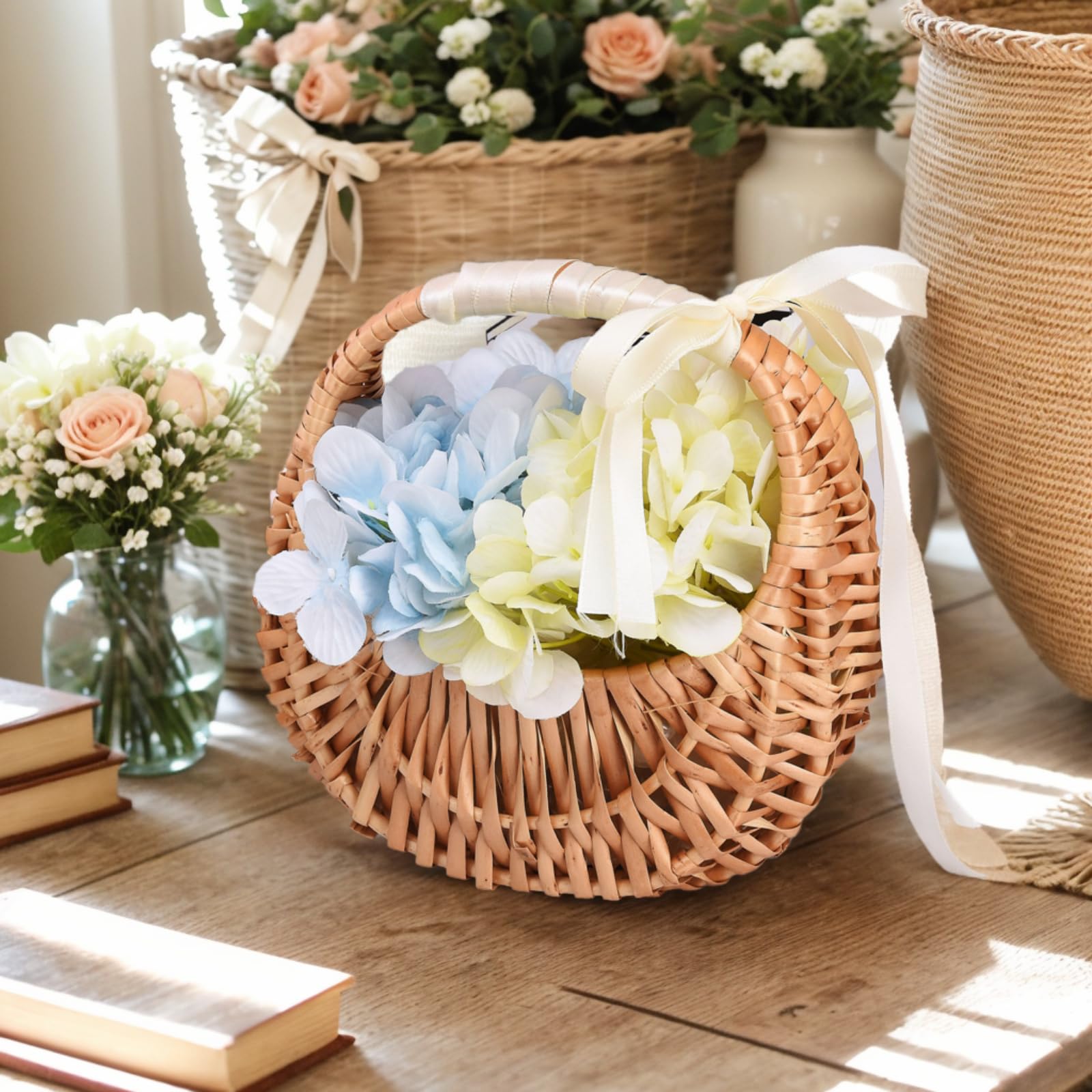 Yiheini small rattan petal basket ideal for wedding ceremony decor