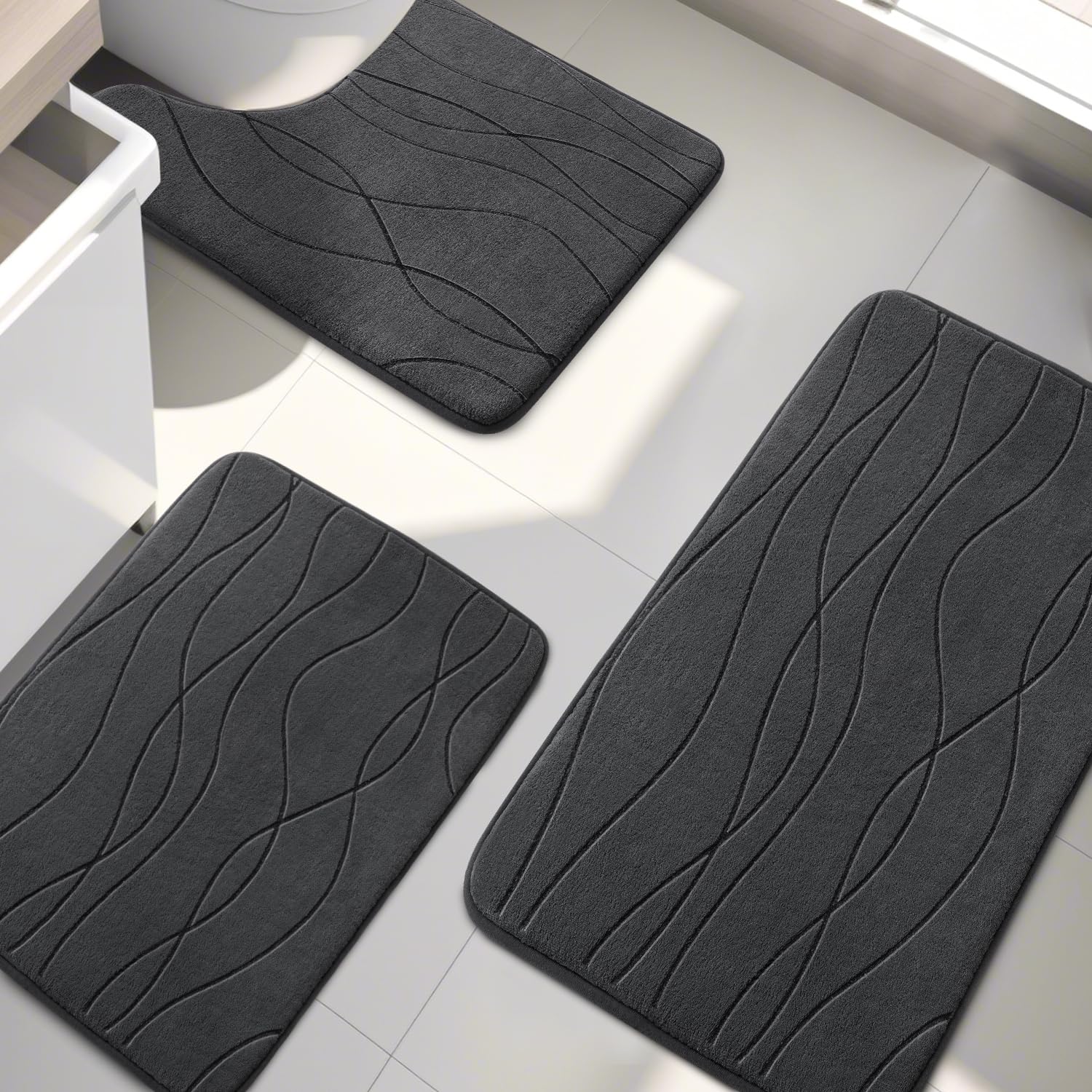 YIHOUSE dark-grey rug set complements any bathroom style