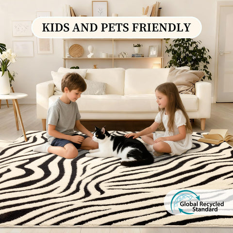 YIHOUSE non-slip backing keeps the rug stable on tile or wood floors