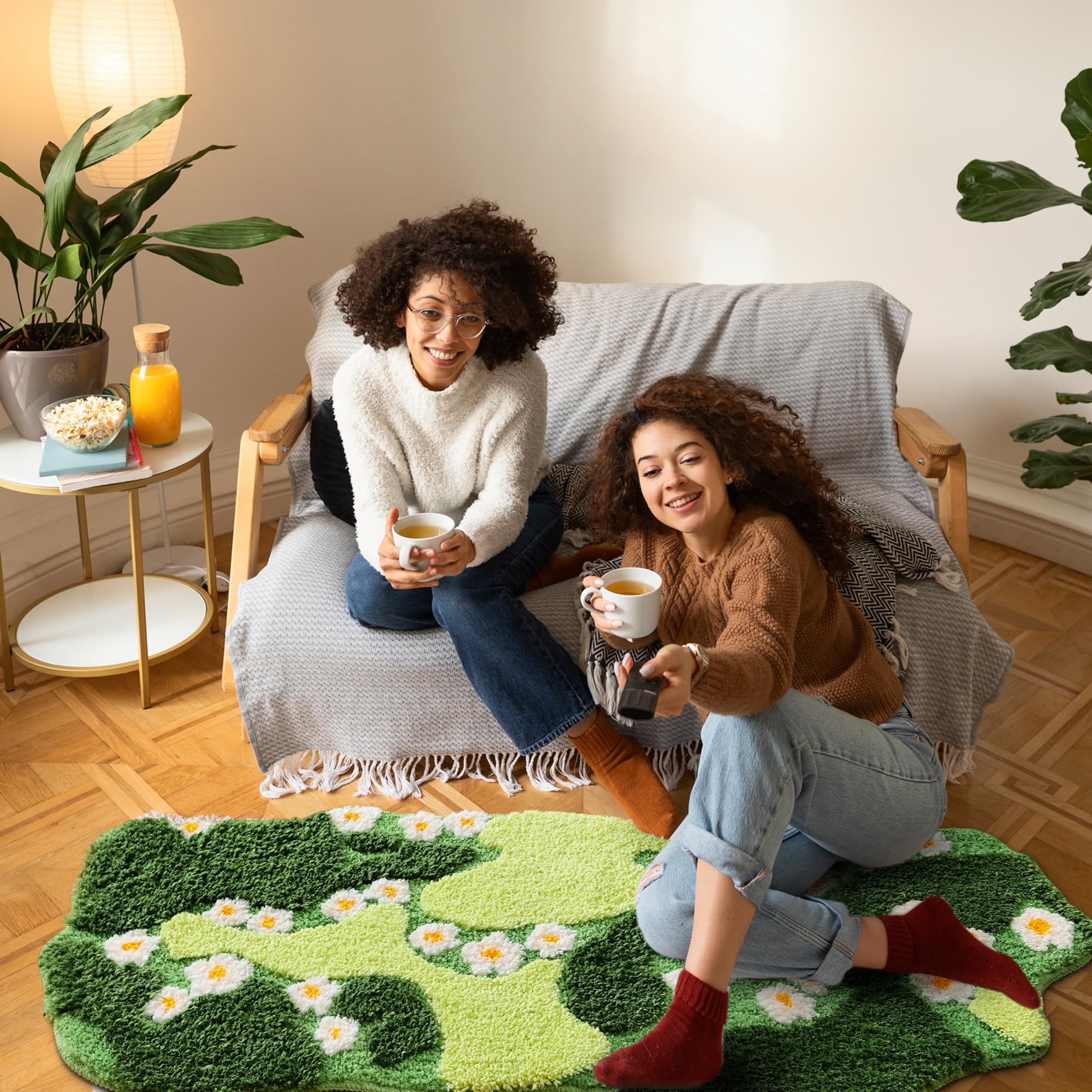 YIKUSH non-slip bottom keeps footing secure on wet floors.