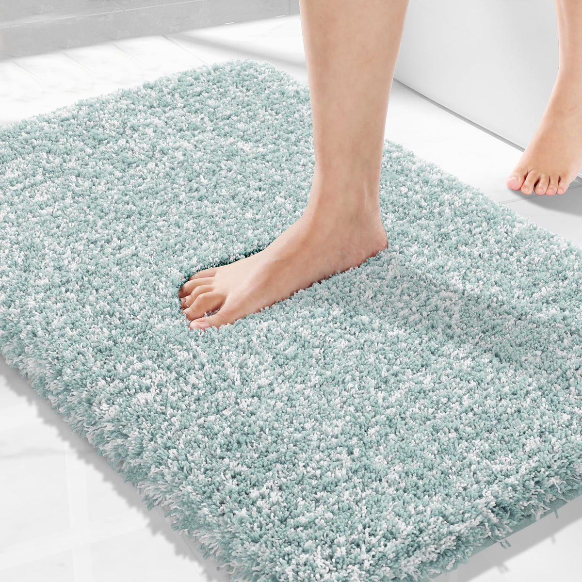Yimobra bath rug with ultra-soft pile and absorbent surface for dry feet