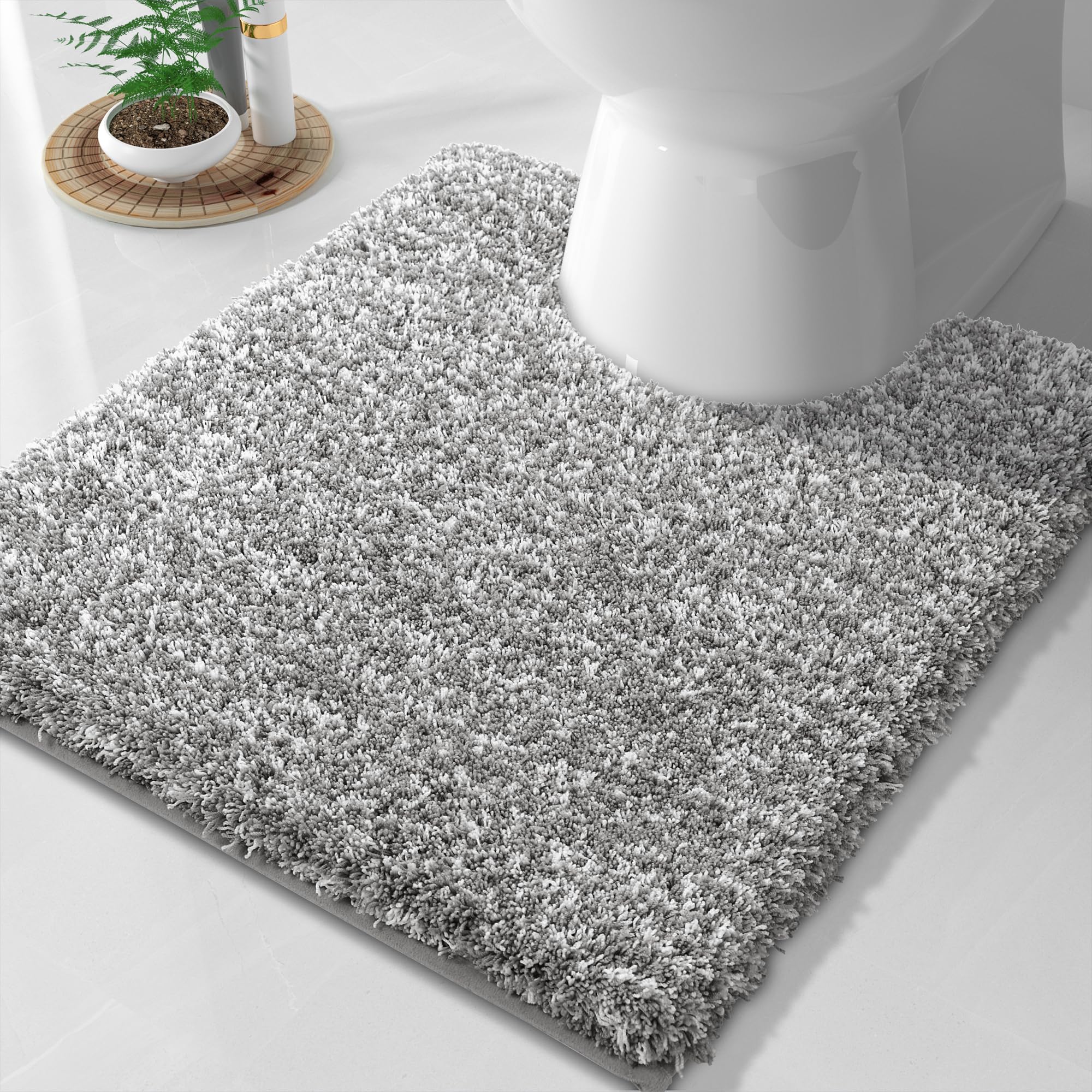 Yimobra fluffy U-shaped toilet rug in front view highlighting soft plush texture.
