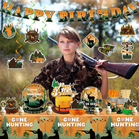 Yingoto paper napkins matching the camo theme for quick cleanup.