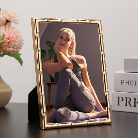 YiPinYin dark-gold metal frame with premium finish for wall or desk