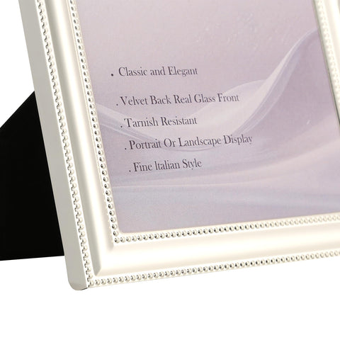YiPinYin silver-frame-real-glass-front preserves image clarity for cherished memories.