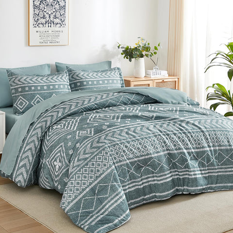 Yiran Boho Aztec comforter set king showcases modern style and cozy warmth.