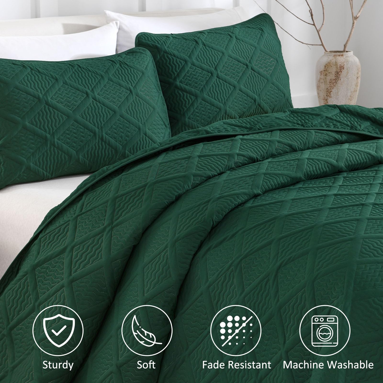 Yiran microfiber quilt feels soft and breathable for all-season comfort