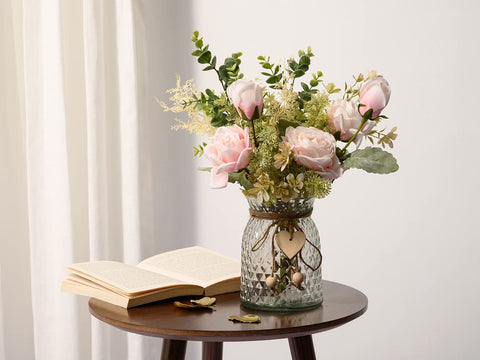 YJ fake flowers with vase showing heart pendants and hemp rope detail for cozy decor