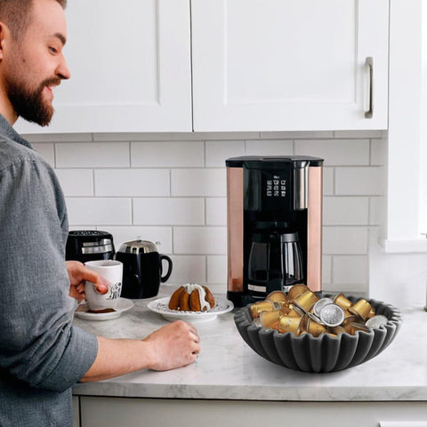 YMXYJM kitchen decor bowl in black pairs with neutrals and metal accents