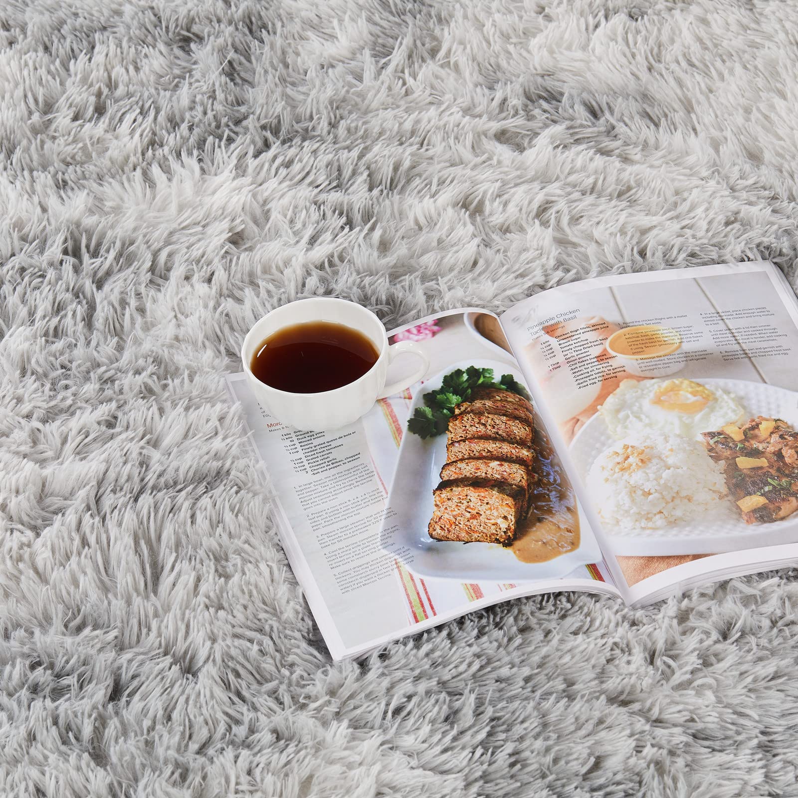 YOBATH dense-sponge-core rug cushions feet for playtime and lounging.