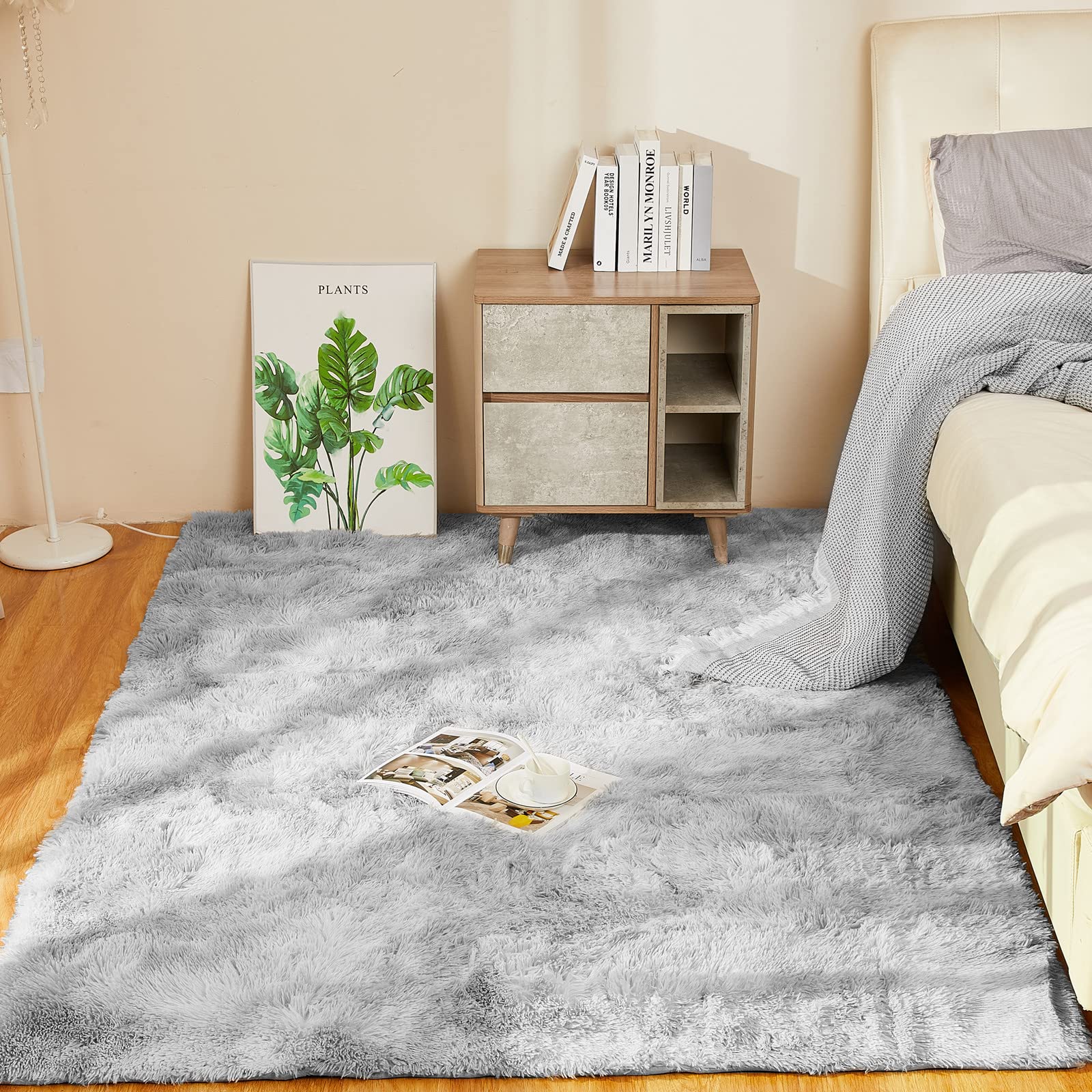 YOBATH velvet-feel surface rug delivers ultra-soft touch for lounging areas.