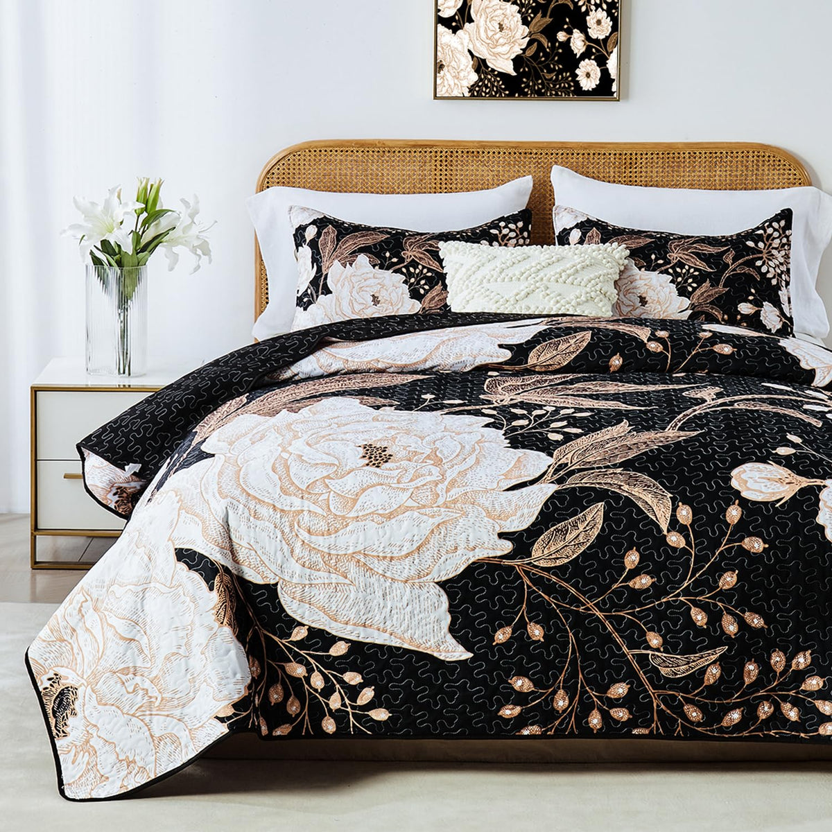 Yogeneg king-size quilt set front view displays bold white gold floral pattern for stylish bedrooms.