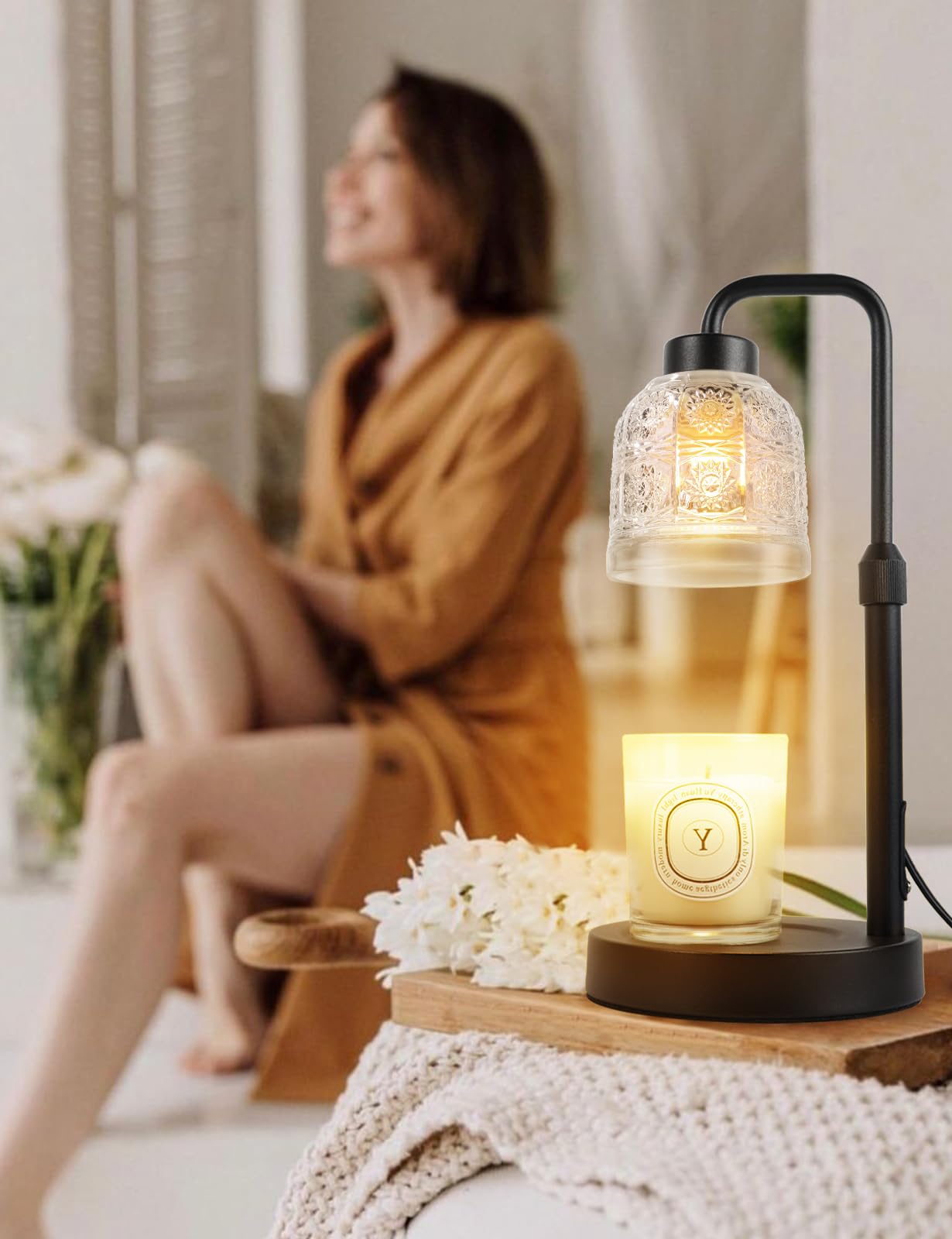 Yohonk Candle Warmer Lamp glass shade highlights elegant decor.