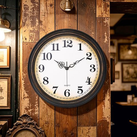 Yoiolclc bronze-frame clock adds vintage charm to offices and kitchens.
