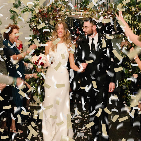 Yorr vibrant white and gold bursts frame moments for photos and memories.