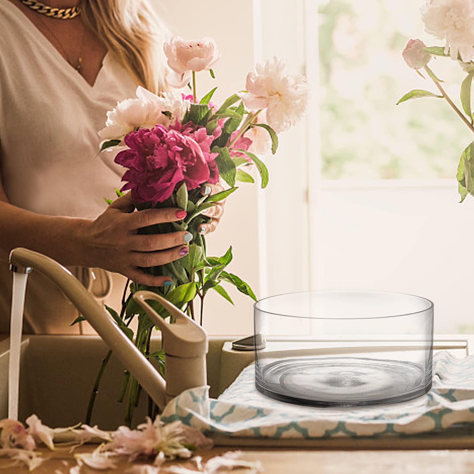 YOUEON minimalist cylinder vase adds color and nature to any room.