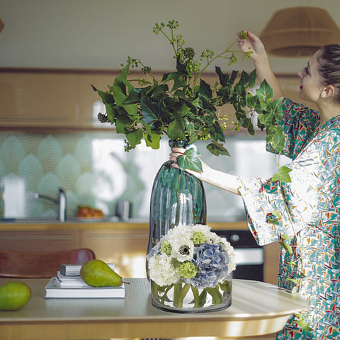 YOUEON vase doubles as a kitchen serving bowl for snacks.