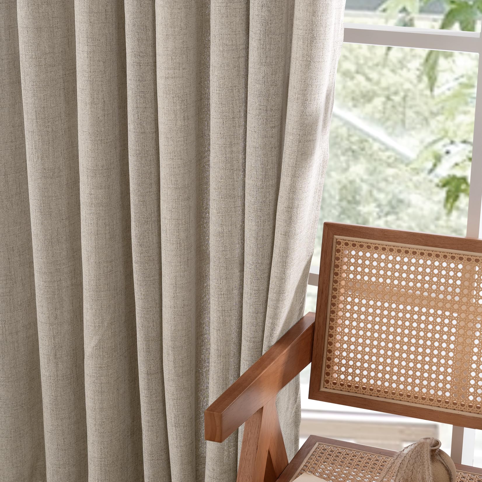 Privacy-conscious light control with YoungsTex linen curtains