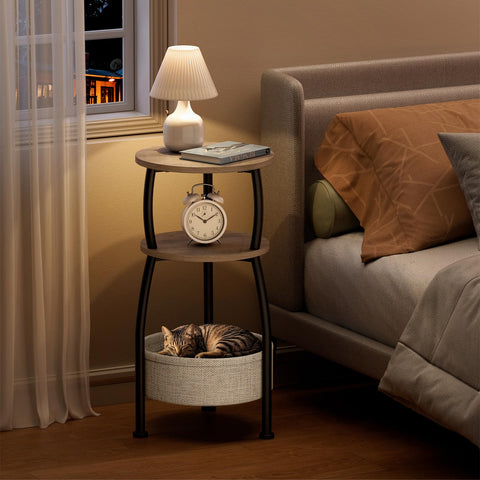 Yuede bedside arrangement with lamp and books