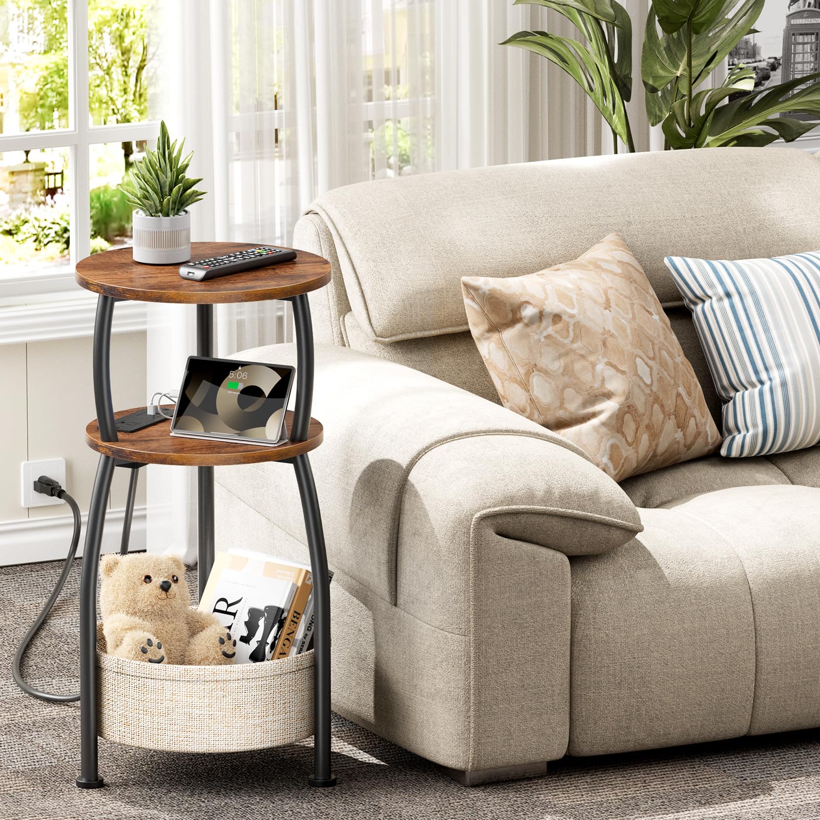Yuede fabric basket bin for organized storage of magazines and blankets.