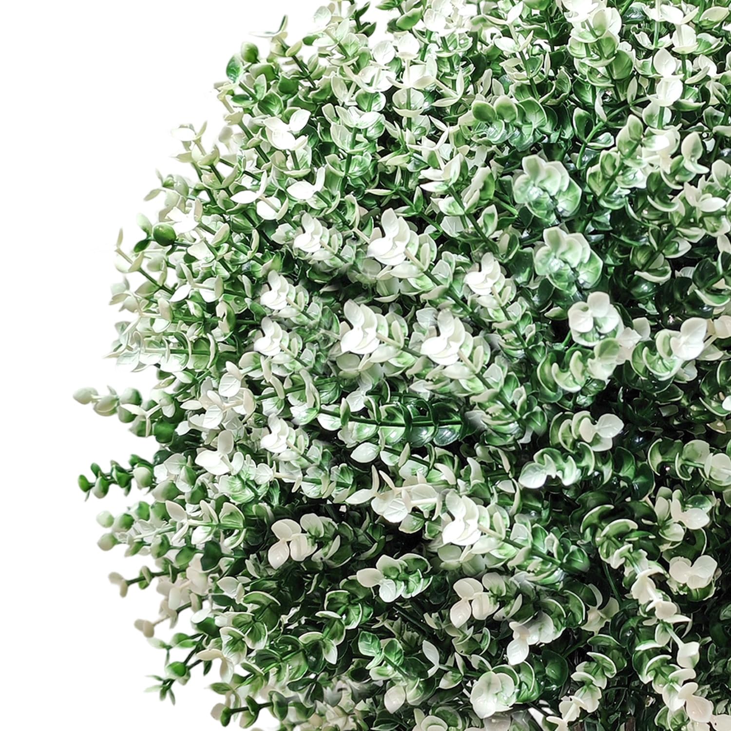YUGYUM artificial topiary ball designed for outdoor porch decor