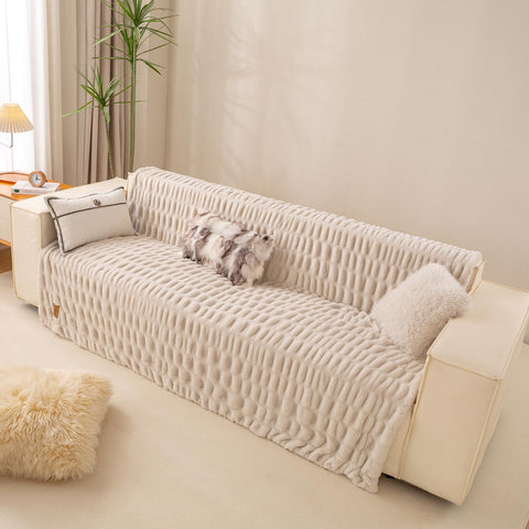 YUSOKI faux fur throw in bedroom decor for spa-like relaxation.