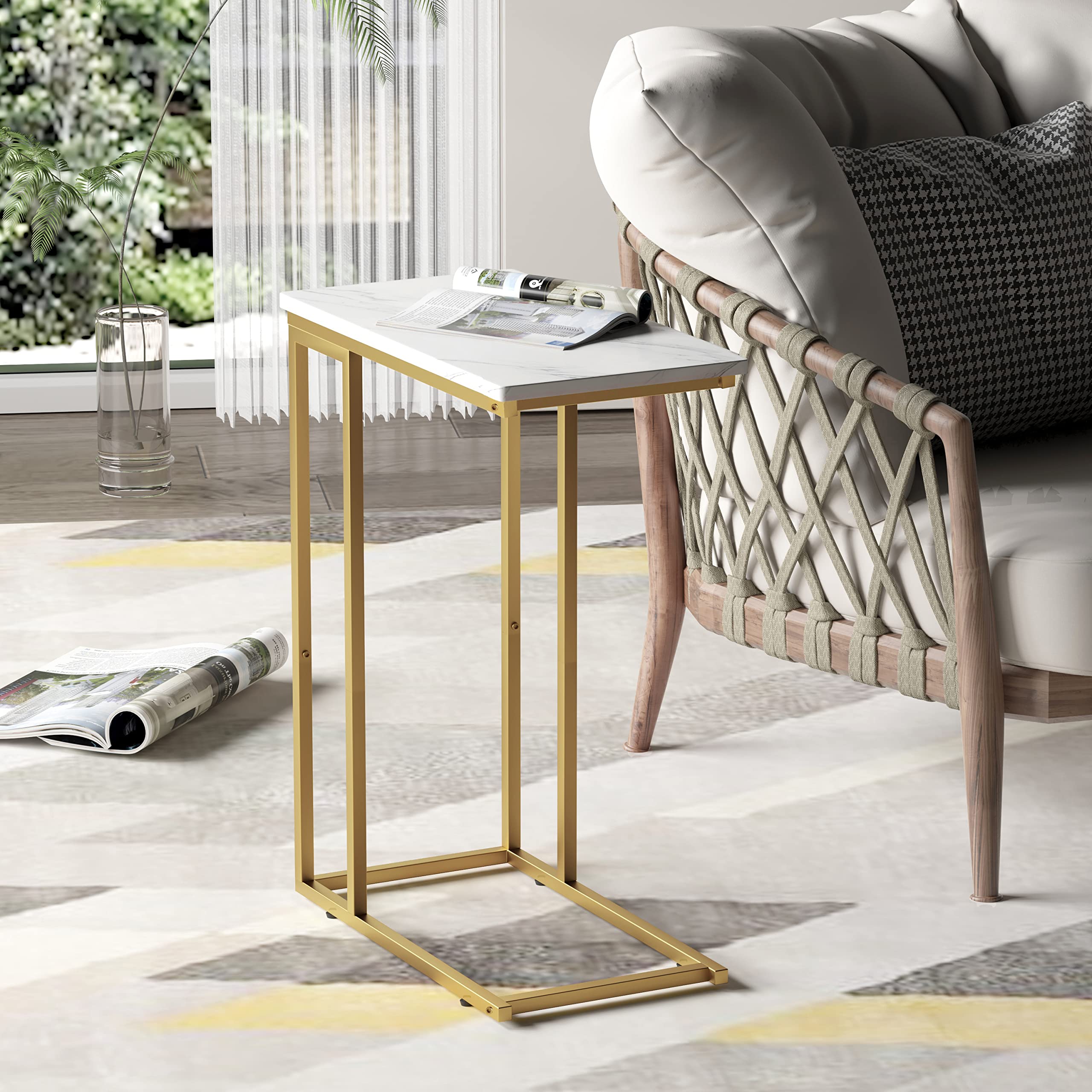 Yusong small-space end table ideal for coffee, snacks, and compact laptop setups.