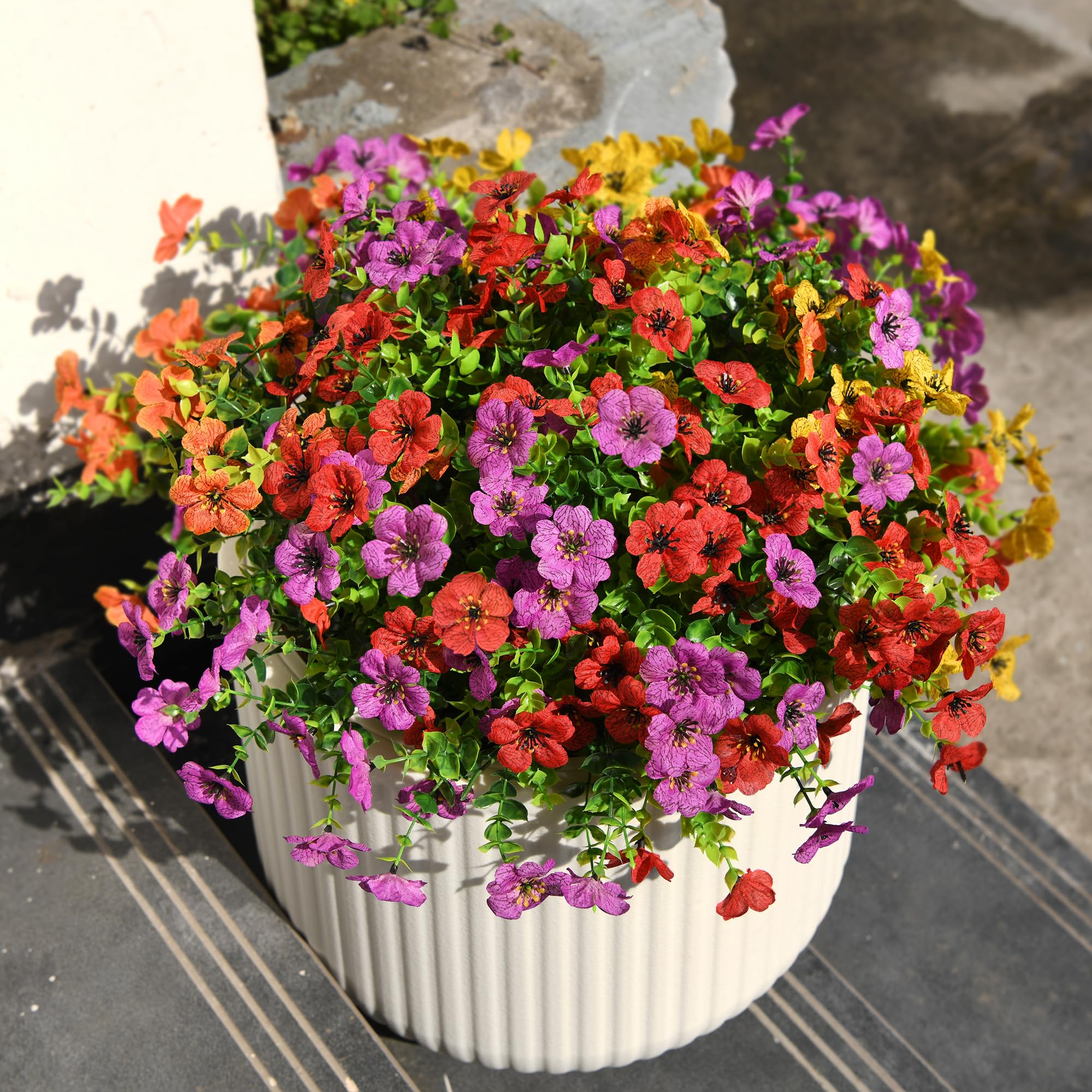 ZFProcess 12-bundle faux daisies offer ready-to-display color