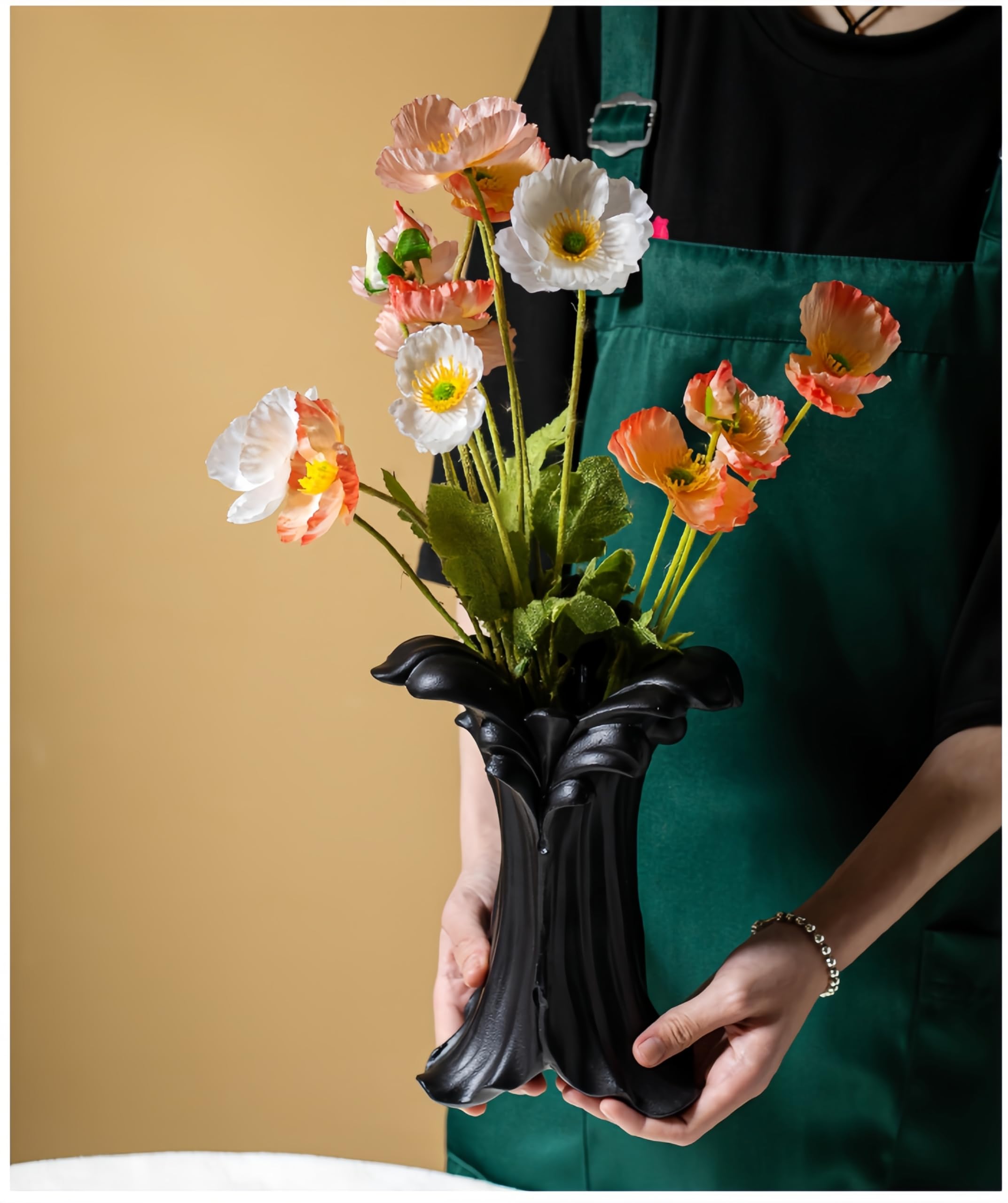 ZgdLScyF witchy aesthetic vase adds moody ambiance to any room.