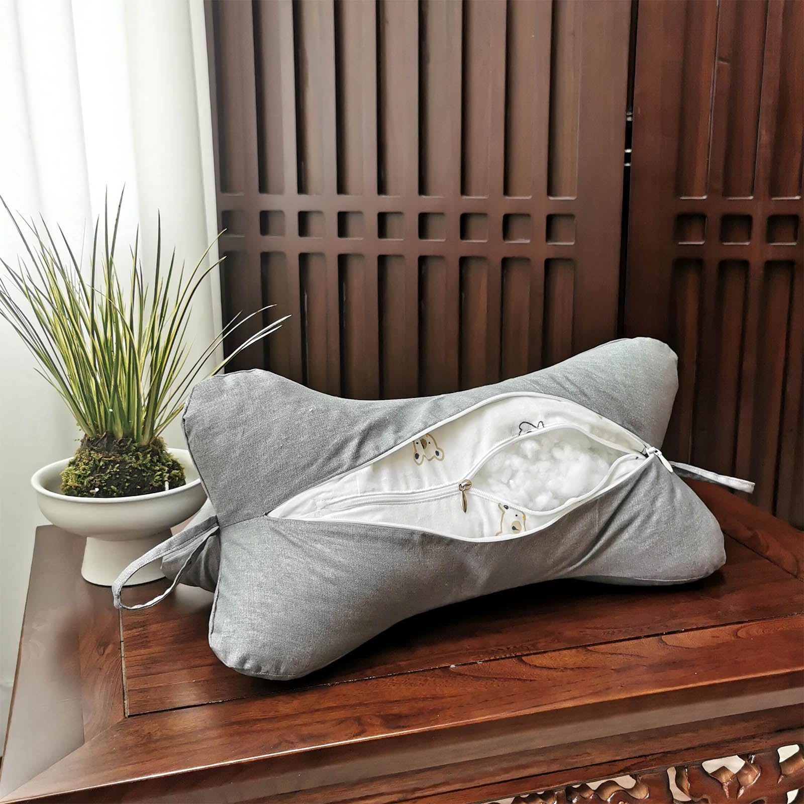 ZHIWEIKJ ergonomic design mirrors the natural neck curve for balanced support.