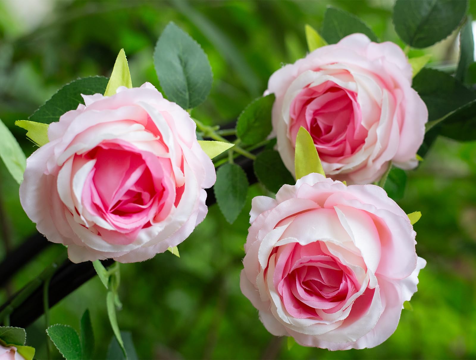 Zhixinyue artificial rose vine adds long-lasting charm to weddings and events.