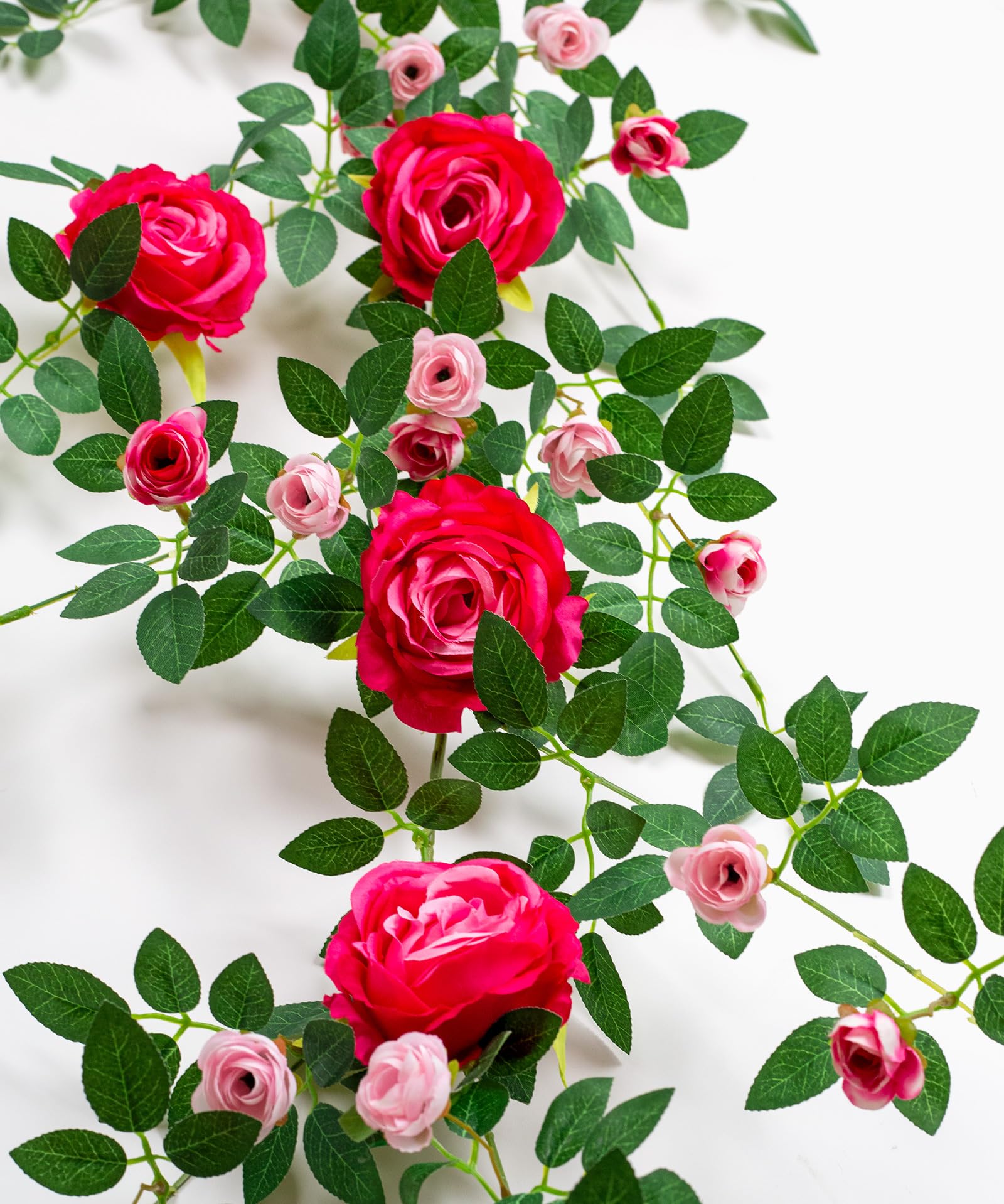 Zhixinyue rose garland centerpiece creator for romantic tablesettings.