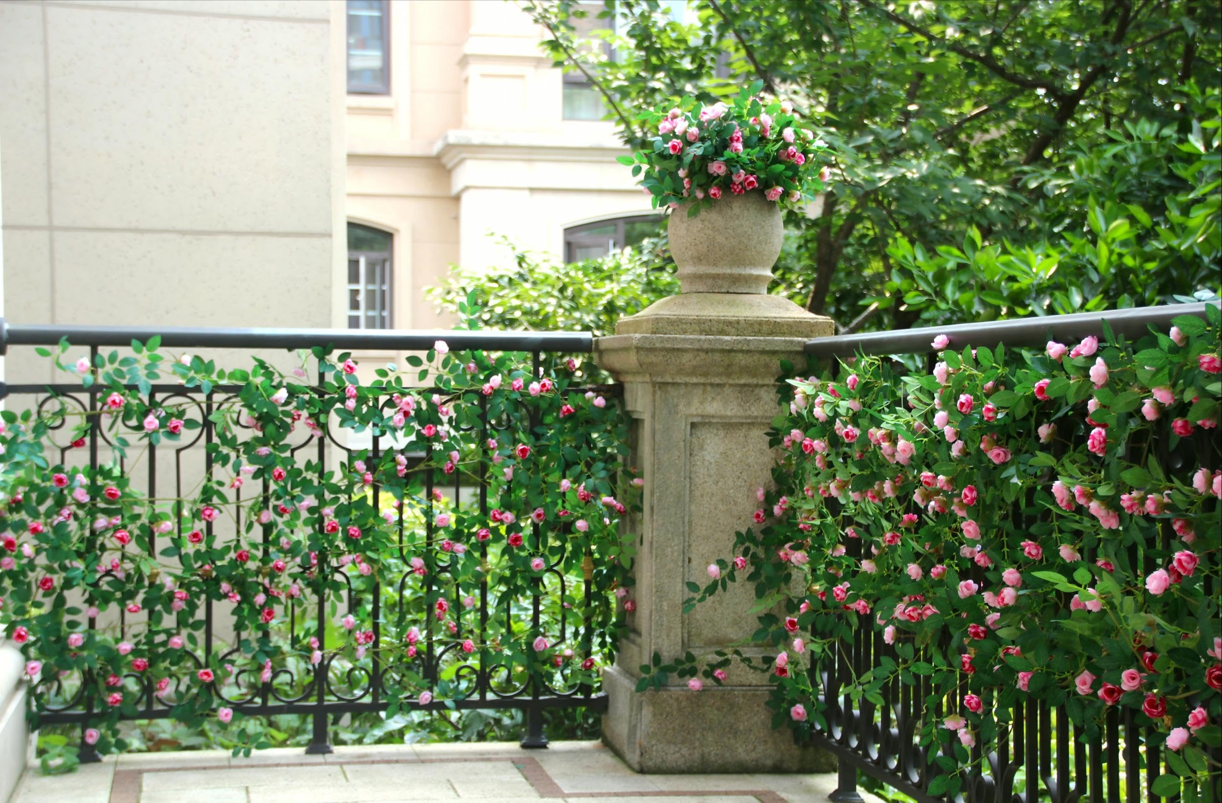 Zhixinyue waterproof rose vine material suitable for durable indoor/outdoor use.