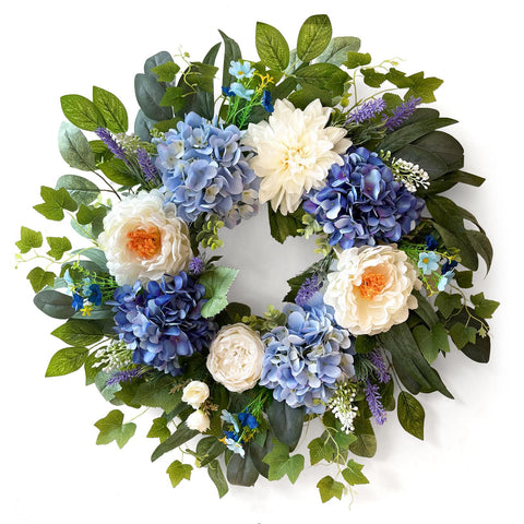 Zhoree ready-to-use wreath expands to its best shape.