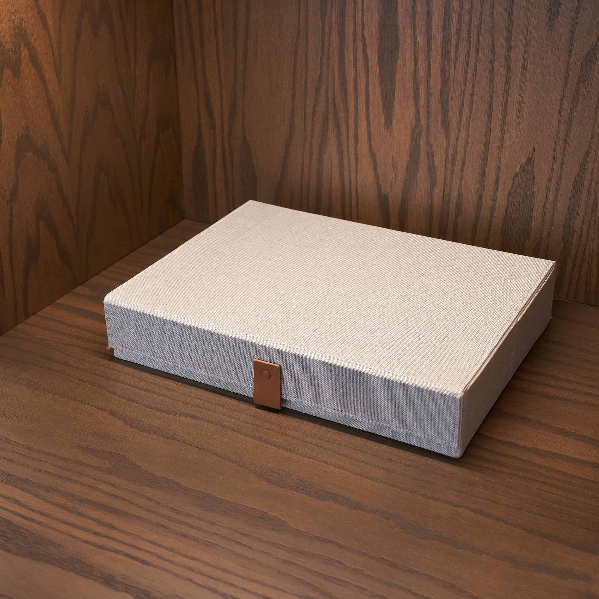 ZICOTO baby keepsake box in linen for mementos and photos.