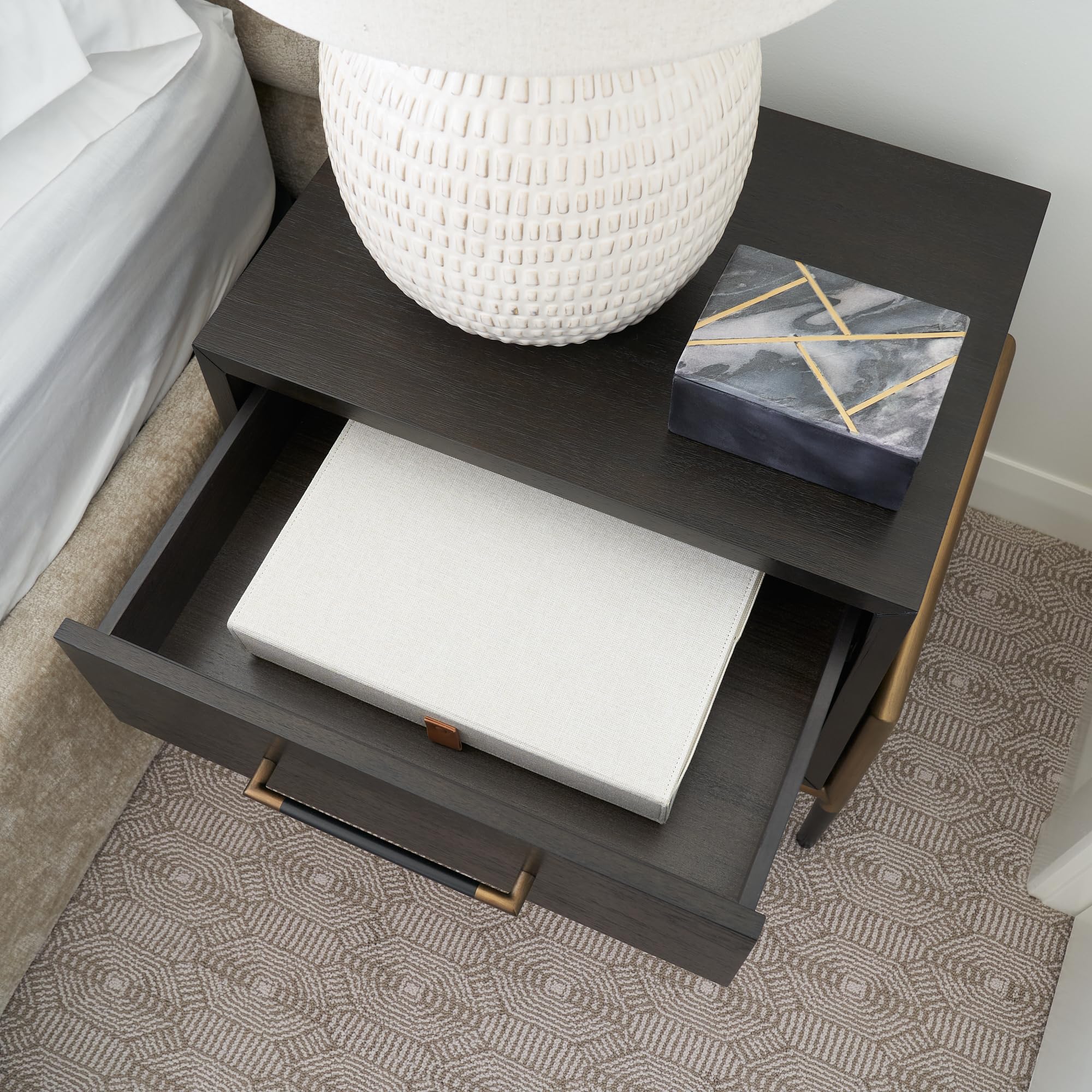 ZICOTO flat-stack storage design saves space when not in use.