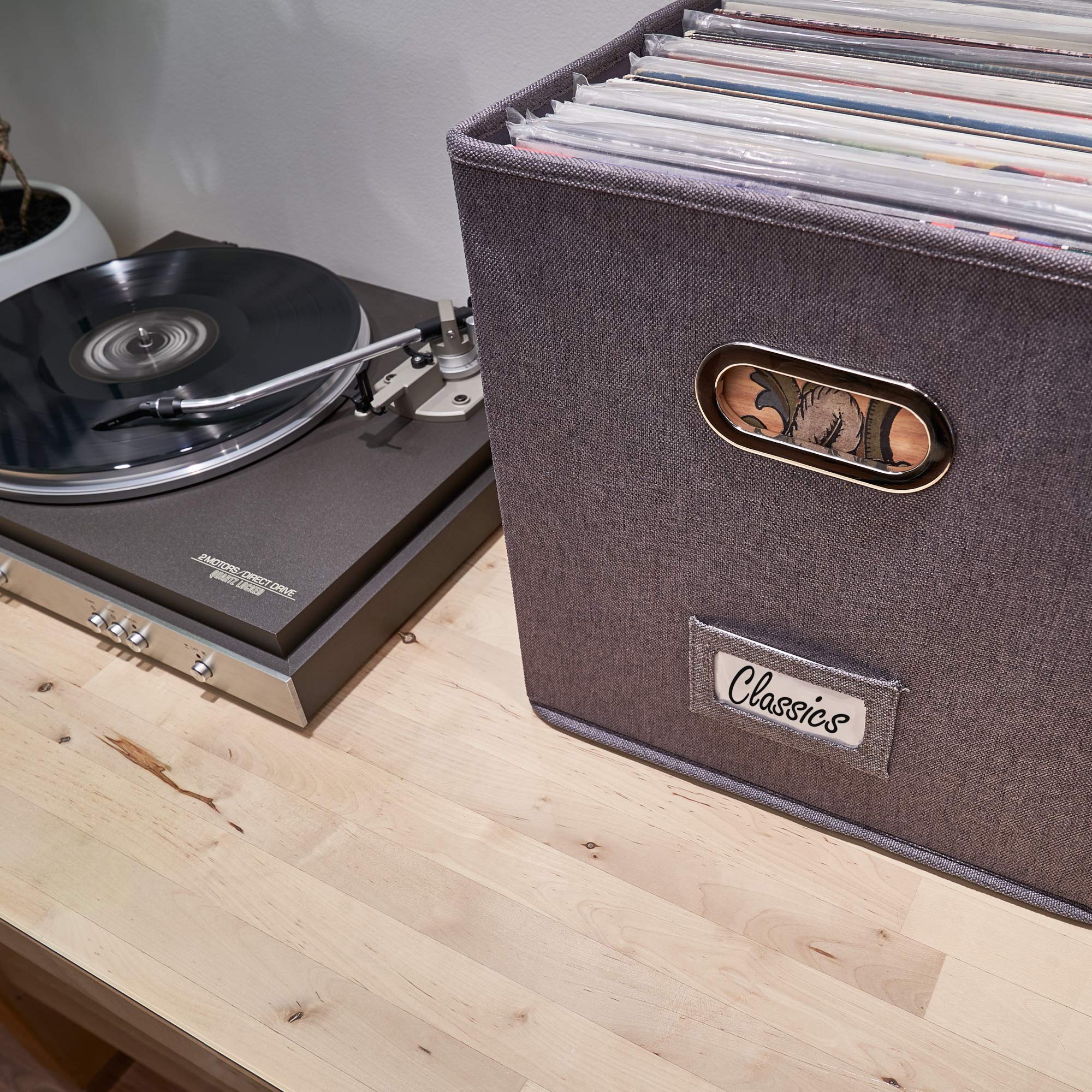 Label slot on ZICOTO box for quick categorization of records.