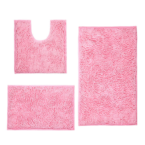 ZiYiJuan pink mats brighten small bathrooms