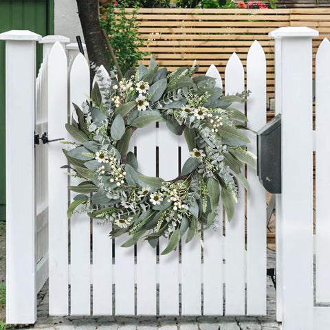 Zmtyykh low-maintenance wreath stays vibrant with minimal care.