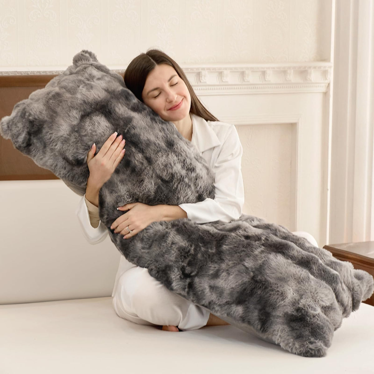 ZonLi fluffy body pillow outer fur for luxurious softness and cozy lounging.