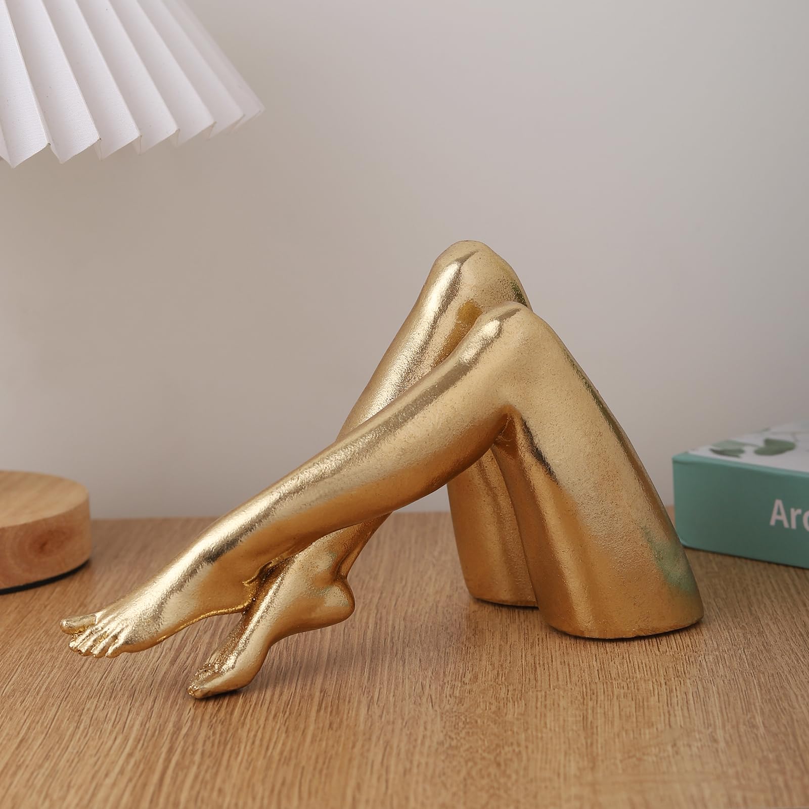 Zonsuli bowed-leg decor resin statue enhances desks or shelves with stylish, durable charm.