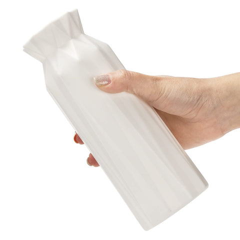 ZOOFOX 10-pack dining room vases in white origami design.