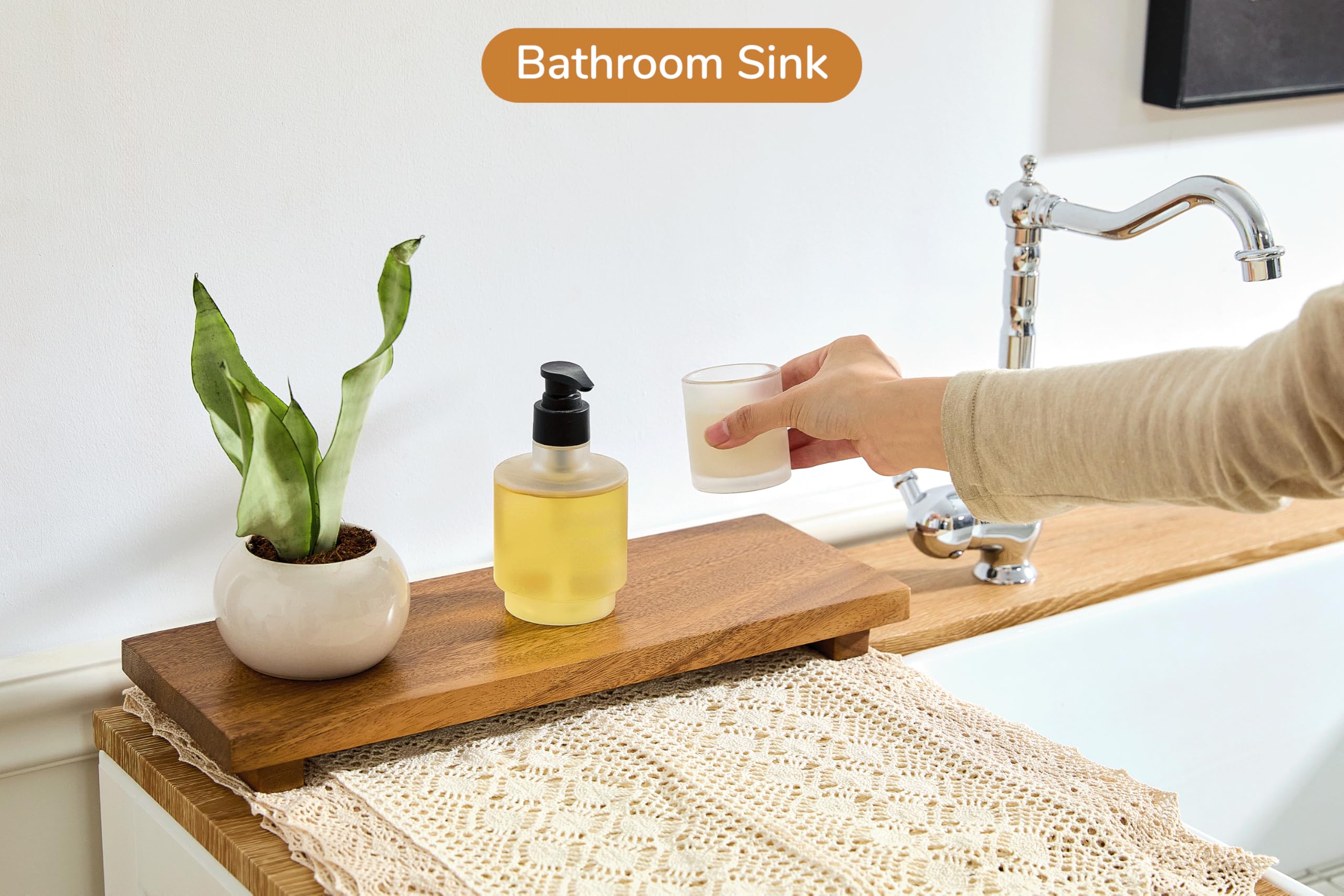 Zurklulu narrow 17-inch acacia wood riser solid-wood-construction is built from a single block for durability